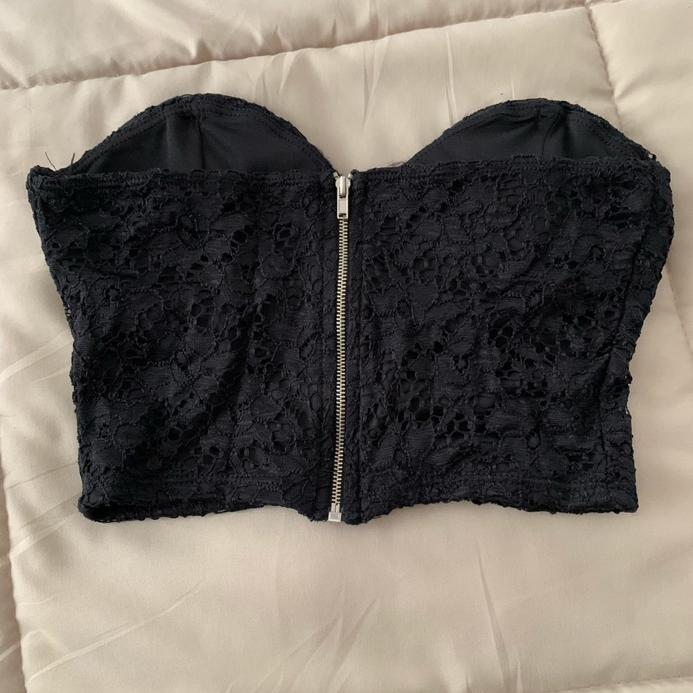 2 Cute Black Cropped Lace Top - Picture 2 of 2